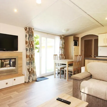 Schoenes Tinyhouse In Ostseenaehe 13km - Sehr Ruhige Dorflage