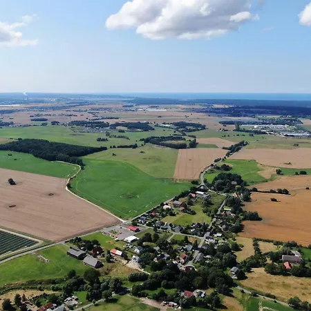 Schoenes Tinyhouse In Ostseenaehe 13km - Sehr Ruhige Dorflage Vogtshagen
